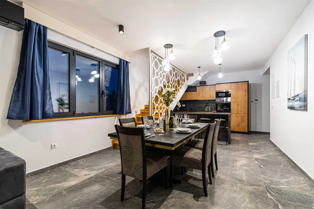 Sea-View Penthouse for 6 in Sukošan