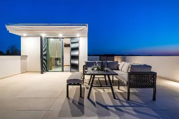 Sea-View Penthouse for 6 in Sukošan