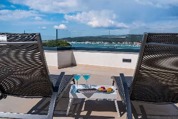 Sea-View Penthouse for 6 in Sukošan