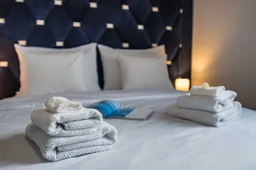 Sea-View Penthouse for 6 in Sukošan