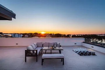 Sea-View Penthouse for 6 in Sukošan