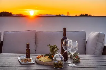 Sea-View Penthouse for 6 in Sukošan