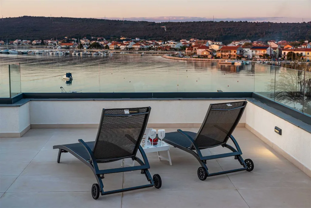 Sea-View Penthouse for 6 in Sukošan