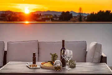 Sea-View Penthouse for 6 in Sukošan