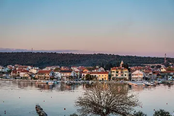 Sea-View Penthouse for 6 in Sukošan