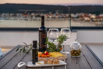 Sea-View Penthouse for 6 in Sukošan