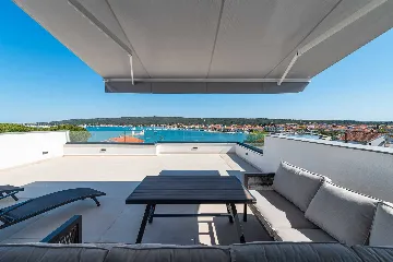 Sea-View Penthouse for 6 in Sukošan