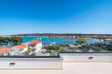 Sea-View Penthouse for 6 in Sukošan