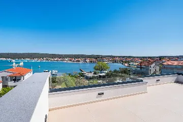 Sea-View Penthouse for 6 in Sukošan