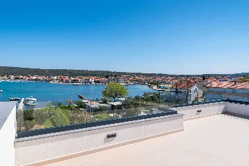 Sea-View Penthouse for 6 in Sukošan