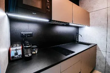 Sea-View Penthouse for 6 in Sukošan