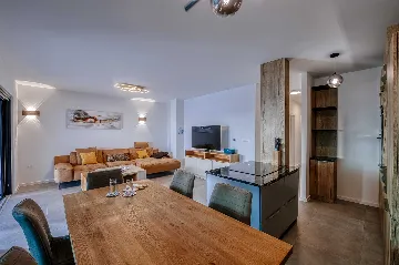 Apartment in Povljana for 6 with Private Pool