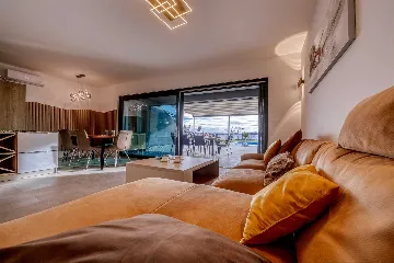 Apartment in Povljana for 6 with Private Pool