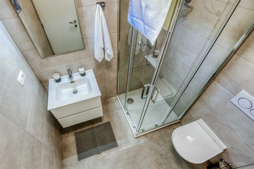 Apartment in Povljana for 6 with Private Pool