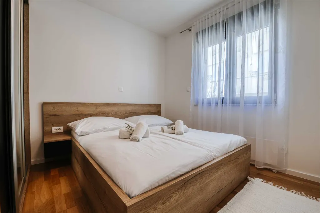 Apartment in Povljana for 6 with Private Pool