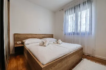 Apartment in Povljana for 6 with Private Pool