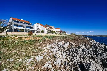 Apartment in Povljana for 6 with Private Pool