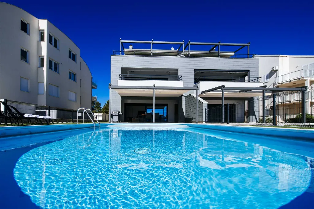 Apartment in Povljana for 6 with Private Pool
