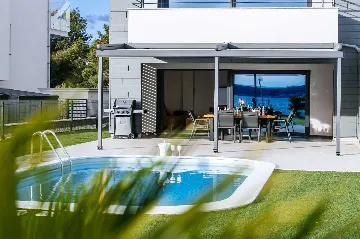 Apartment in Povljana for 6 with Private Pool