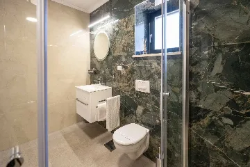 Holiday house with heated pool in Goveđari