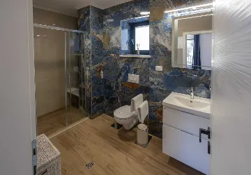 Holiday house with heated pool in Goveđari