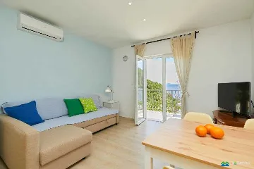 Seafront apartment for 2 in Babino Polje