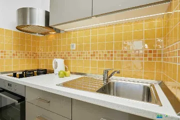 Seafront apartment for 2 in Babino Polje