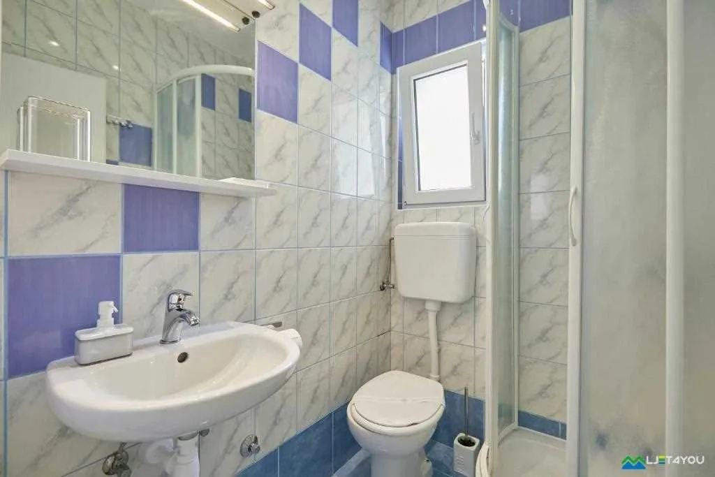 Seafront apartment for 2 in Babino Polje