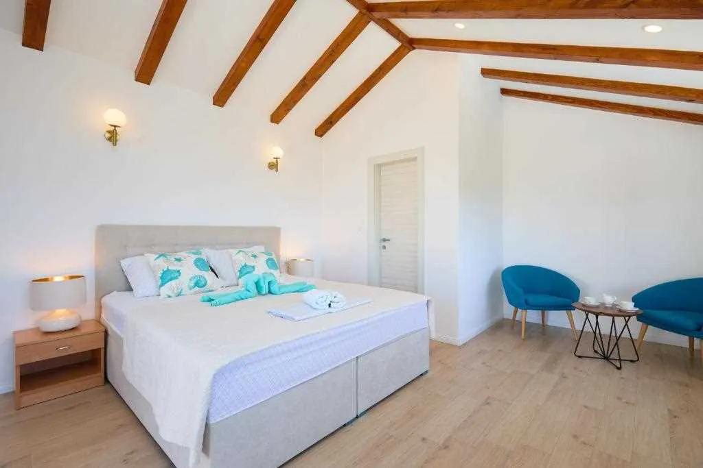 3-Bedroom Villa for 6 Guests in Babino Polje