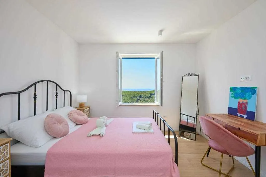 3-Bedroom Villa for 6 Guests in Babino Polje