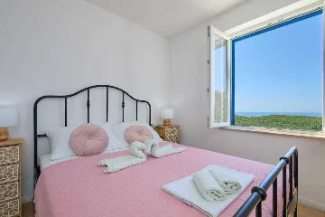 3-Bedroom Villa for 6 Guests in Babino Polje