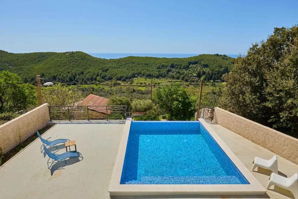 3-Bedroom Villa for 6 Guests in Babino Polje