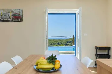 3-Bedroom Villa for 6 Guests in Babino Polje