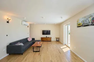 3-Bedroom Villa for 6 Guests in Babino Polje