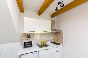 1-Bedroom Apartment in Maranovići for 4 Guests
