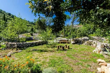 Apartment for 4 Guests in Maranovići, Croatia