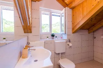 Apartment for 4 Guests in Maranovići, Croatia