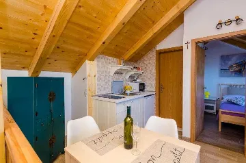 Apartment for 4 Guests in Maranovići, Croatia
