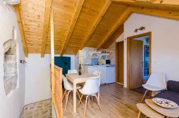 Apartment for 4 Guests in Maranovići, Croatia
