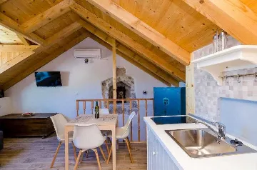 Apartment for 4 Guests in Maranovići, Croatia
