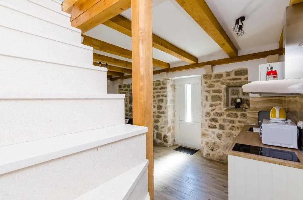 Apartment in Maranovići for Up to 4 Guests