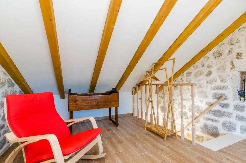 Apartment in Maranovići for Up to 4 Guests