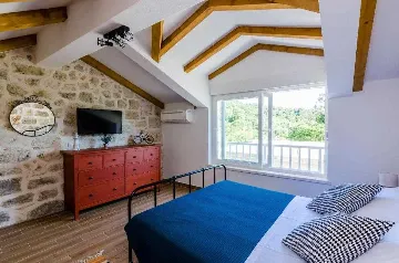 Apartment in Maranovići for Up to 4 Guests