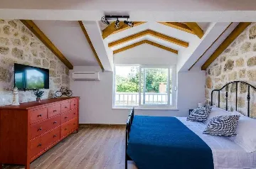 Apartment in Maranovići for Up to 4 Guests