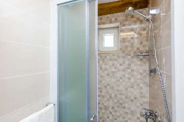 Apartment in Maranovići for Up to 4 Guests