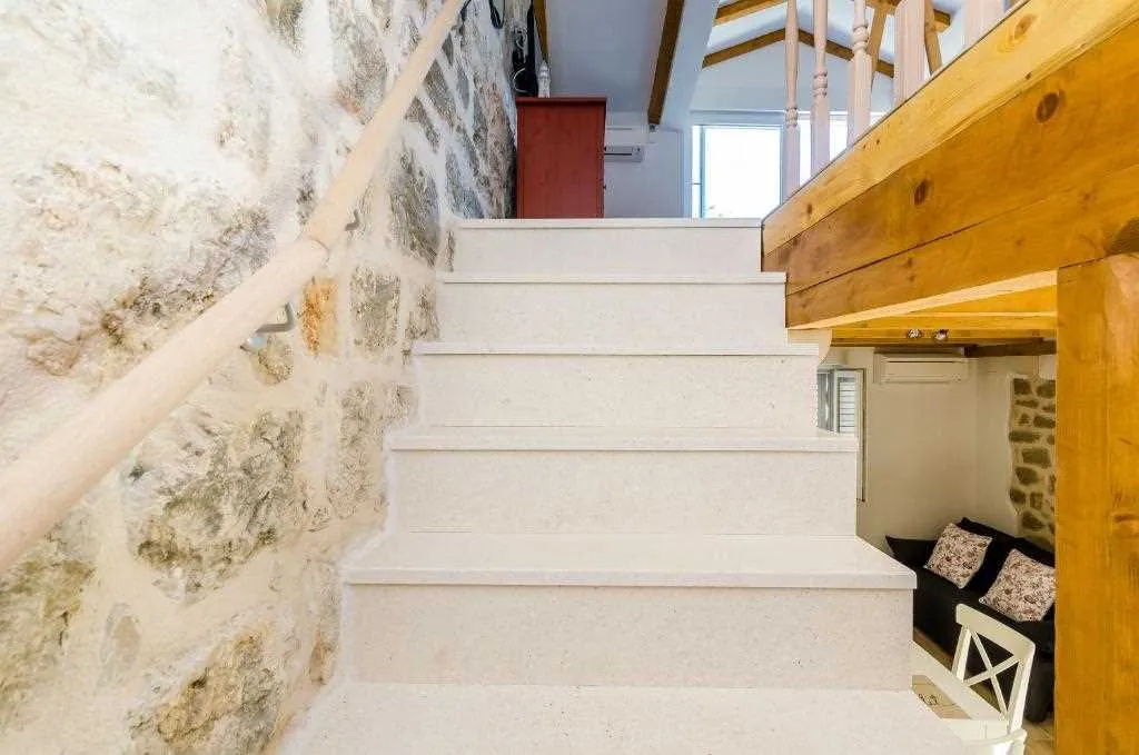 Apartment in Maranovići for Up to 4 Guests