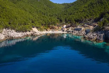 Apartment for 2 Guests with Balcony in Babino Polje