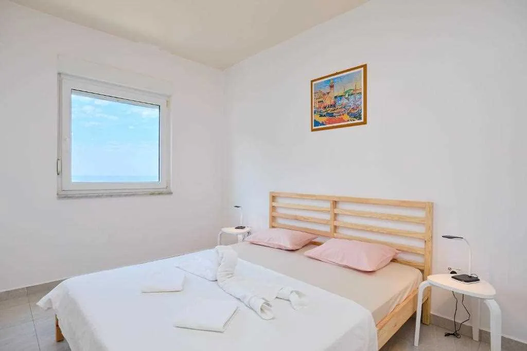Apartment for 2 Guests with Balcony in Babino Polje