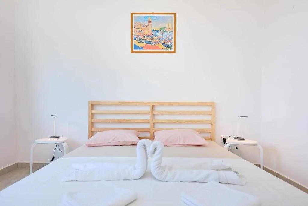 Apartment for 2 Guests with Balcony in Babino Polje