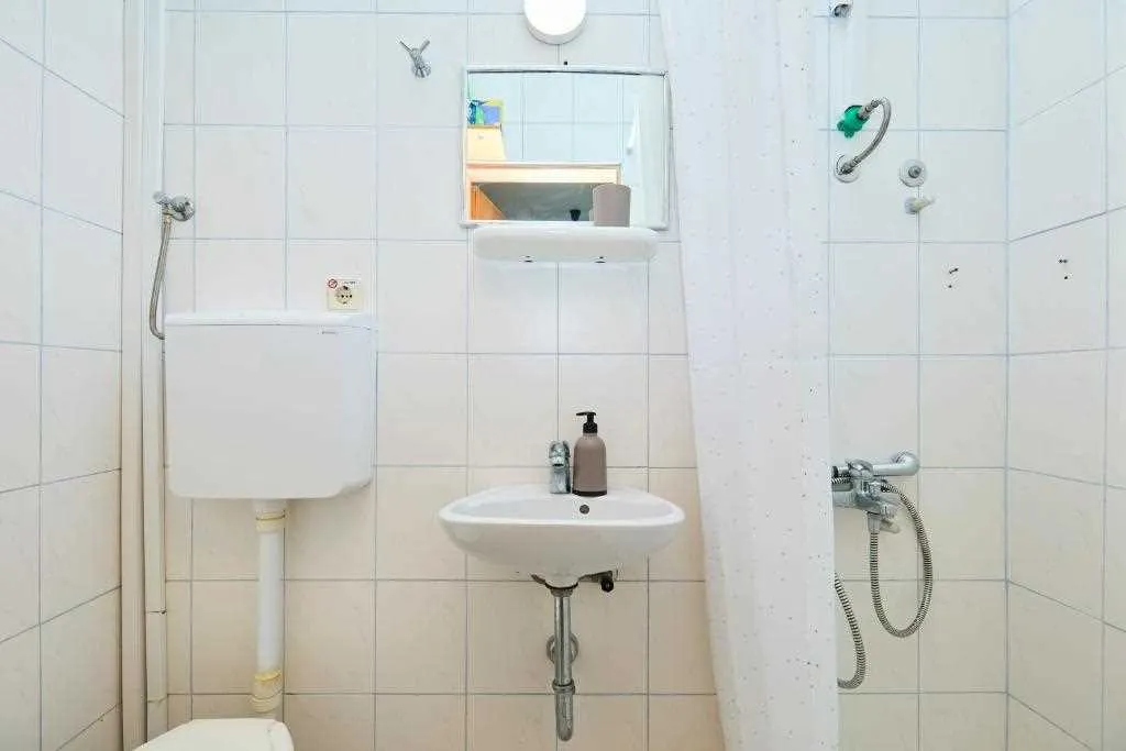 Apartment for 2 Guests with Balcony in Babino Polje